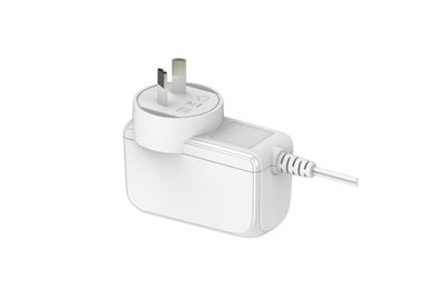 ราคาดี สีขาว / สีดํา P Wall Mount Power Adapter มากกว่าการป้องกันปัจจุบัน ออนไลน์